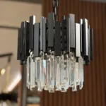 Candelabru Modern Prism Black 30 cm – Cristal K9 Premium Transparent și Metal Negru, 3 Becuri E27, Design Exclusiv pentru Holuri, Dormitoare și Zone de Accent