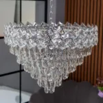 Candelabru Cristal Ice Cascade Chrome 60 cm – Cristal K9 Premium și Metal Argintiu, 8 Surse E27, Design Modern de Lux pentru Living-uri Grandioase și Lobby-uri