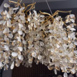 Candelabru Crystal Velvet Gold 59 cm – Design Organic „Tree of Light”, 6 Surse, Finisaj Auriu Antichizat