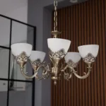 Candelabru Clasic Vintage Bronze – Lustră cu 5 Surse de Lumină, Abajururi din Sticlă Mată și Detalii Filigran, Ideal pentru Living sau Dining - imagine 2