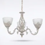 Candelabru Vintage Alb-Antichizat cu 3 Surse de Lumină, Abajururi din Sticlă Mată și Detalii Filigran Ideal pentru Living, Dining sau Dormitoar