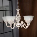 Candelabru Vintage Alb-Antichizat cu 5 Surse de Lumină, Abajururi din Sticlă Mată și Detalii Filigran, Ideal pentru Living sau Dormitor - imagine 4