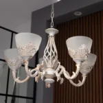 Candelabru Vintage Alb-Antichizat cu 5 Surse de Lumină, Abajururi din Sticlă Mată și Detalii Filigran, Ideal pentru Living sau Dormitor - imagine 6