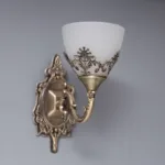 Aplica Vintage Bronz cu 1 Sursă de Lumină – Abajur din Sticlă Mată și Detalii Filigran, Ideală pentru Hol, Dormitor sau Completarea Setului Clasic - imagine 3