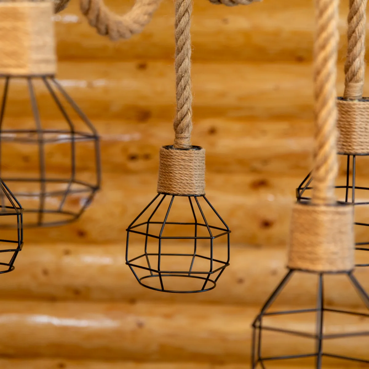Candelabru Suspendat Rustic cu 6 Pendule 72 cm – Metal Negru și Sfoară Naturală, 6 Becuri E27 - imagine 10