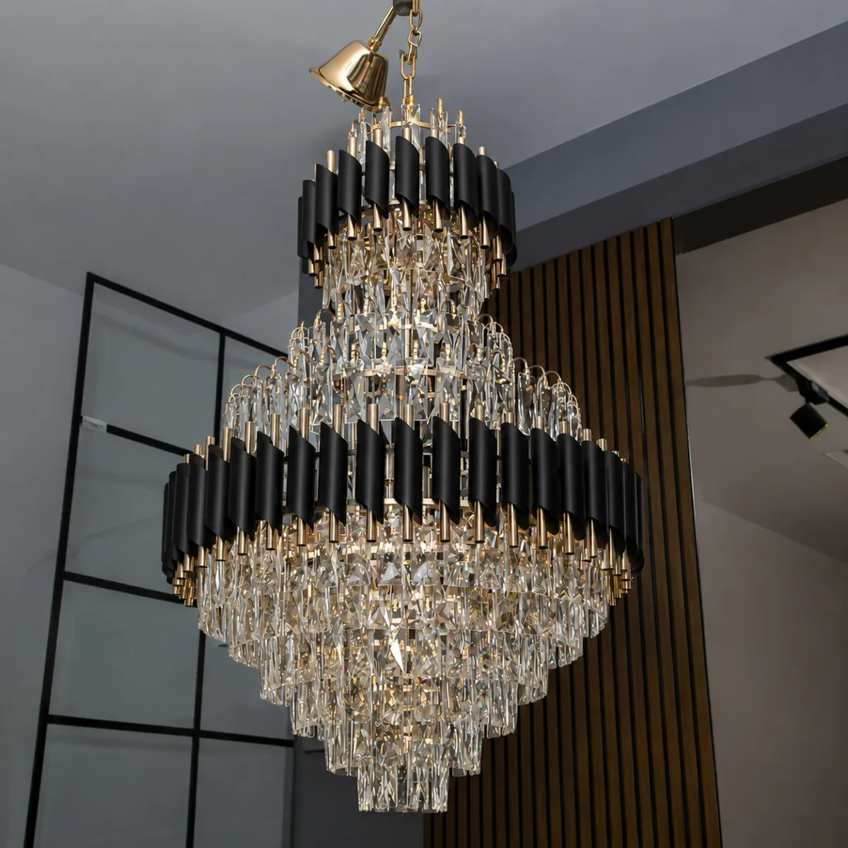 Candelabru Luxury Cristal Black – Palace Edition 60×94 cm – Capodoperă Monumentală pe Mai Multe Niveluri, 15 Becuri, Cristal K9 Premium și Metal Negru, Ideal pentru Scări Interioare și Tavane Înalte - imagine 2