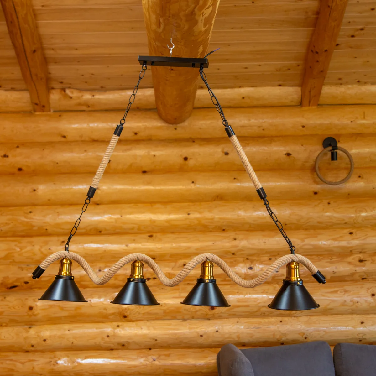 Lustră Suspendată Rustic Modernă cu Sfoară Ondulată 110 cm – Metal Negru cu Accente Aurii, 4 Becuri E27 - imagine 2