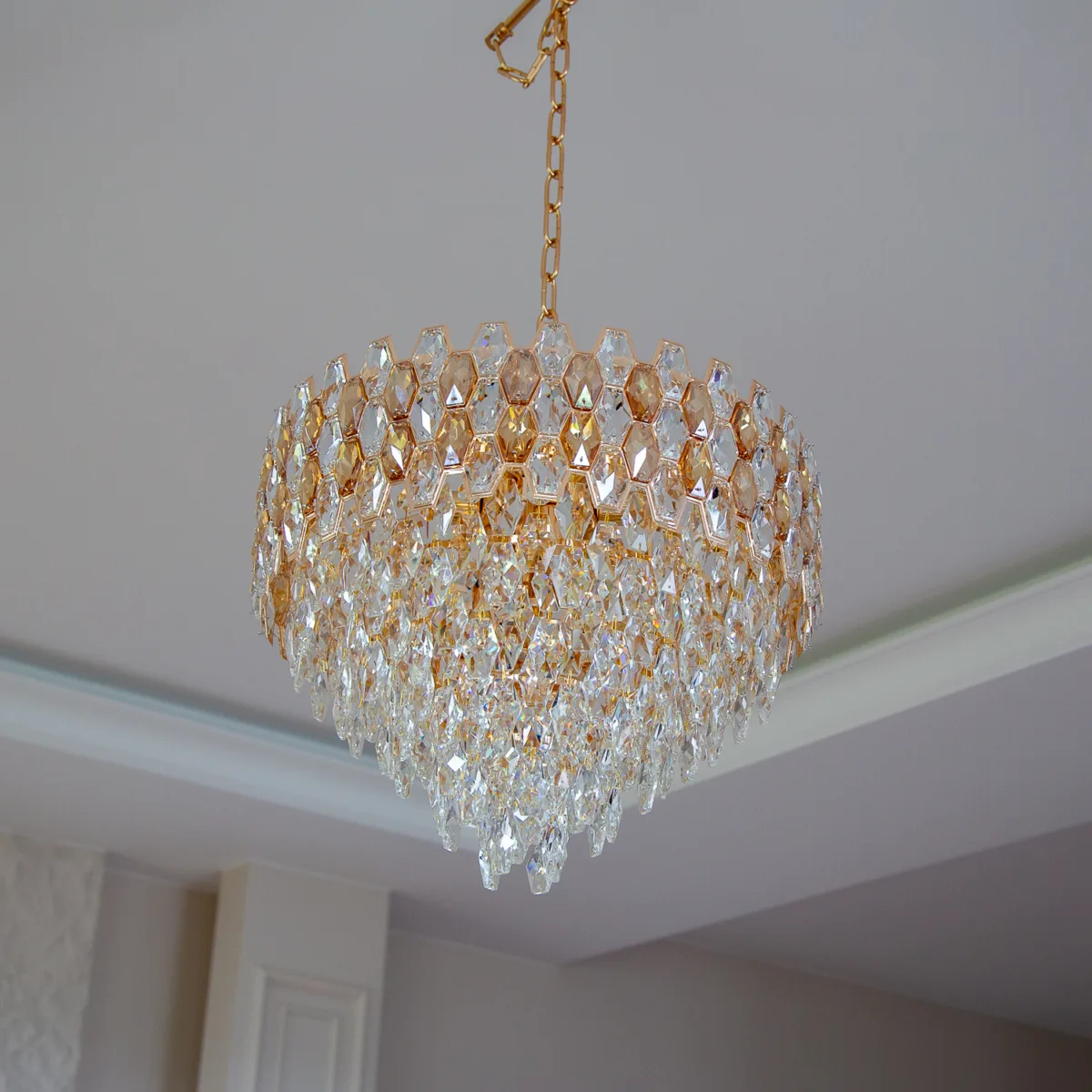 Candelabru Royal Cristal Gold 50 cm – Cristal K9 Premium și Metal Auriu, 9 Becuri E14, Design Elegant pentru Living și Dining - imagine 9