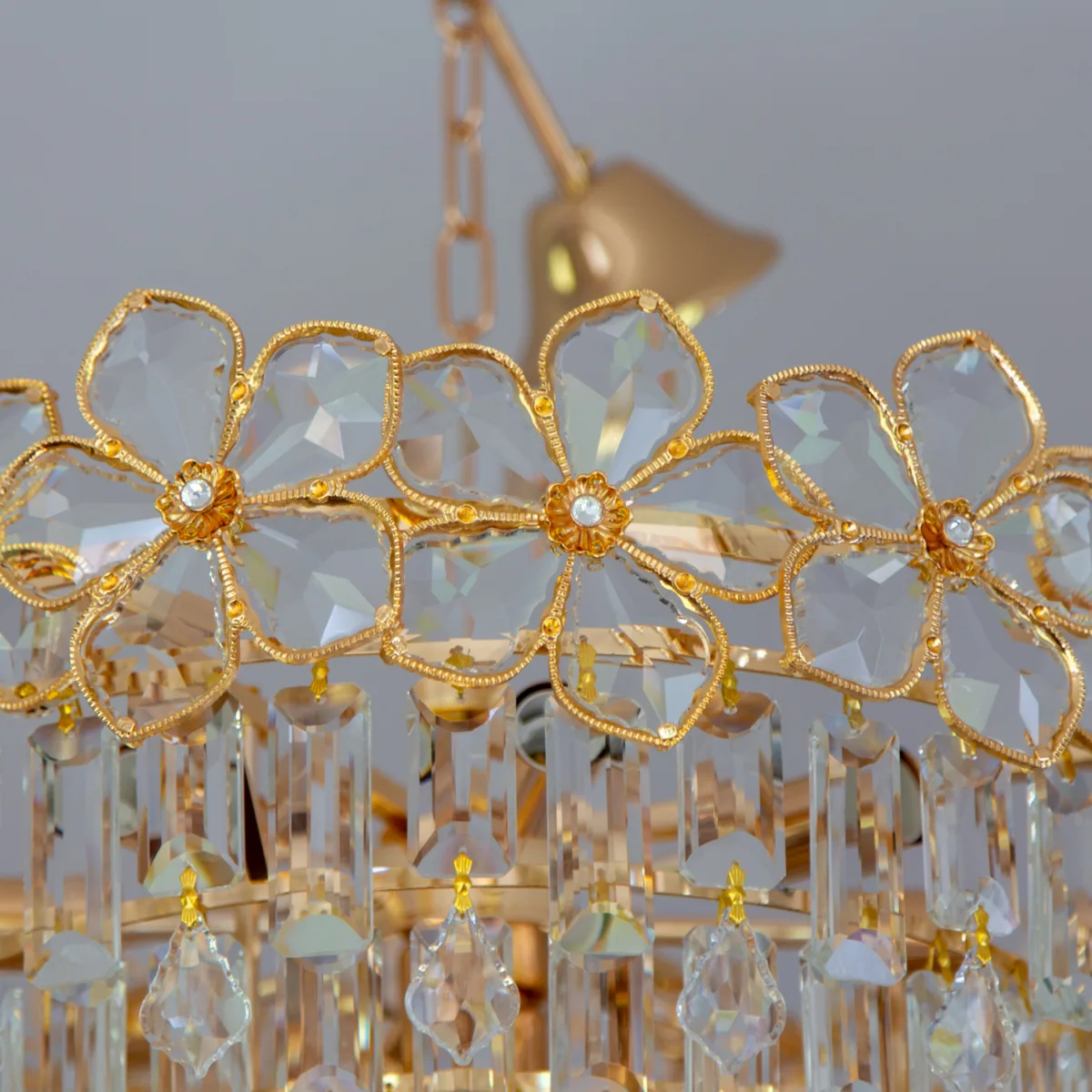 Candelabru Luxury Flower Cristal Gold 60 cm – Cristal K9 Premium și Metal Auriu, 10 Becuri E14, Design Luxos pentru Living și Dining - imagine 11