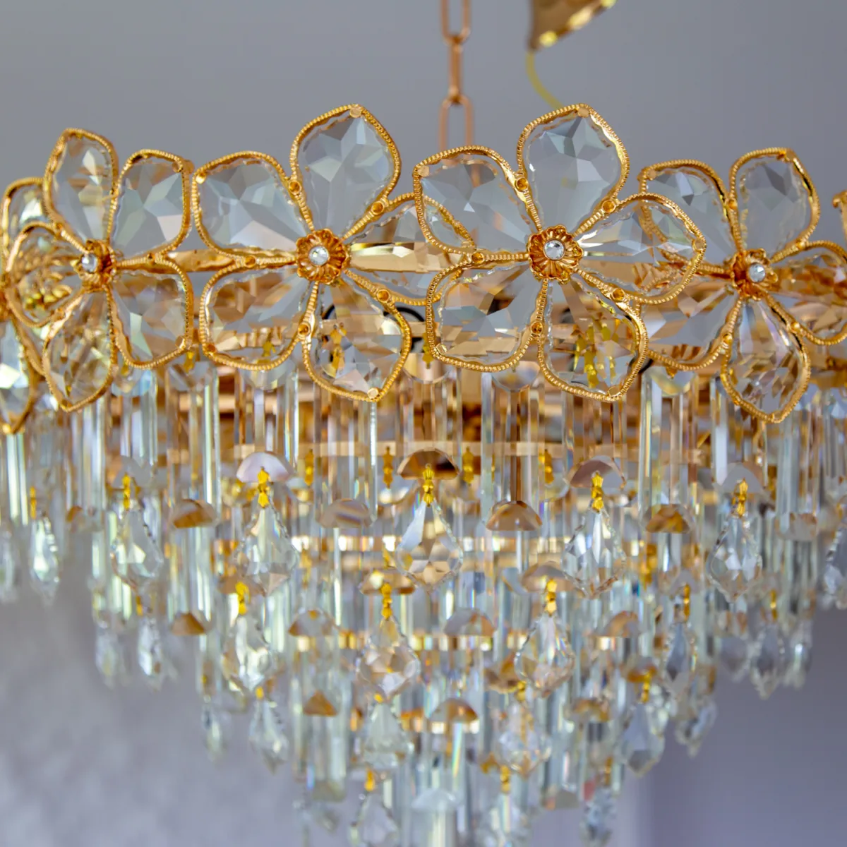 Candelabru Luxury Flower Cristal Gold 60 cm – Cristal K9 Premium și Metal Auriu, 10 Becuri E14, Design Luxos pentru Living și Dining - imagine 12