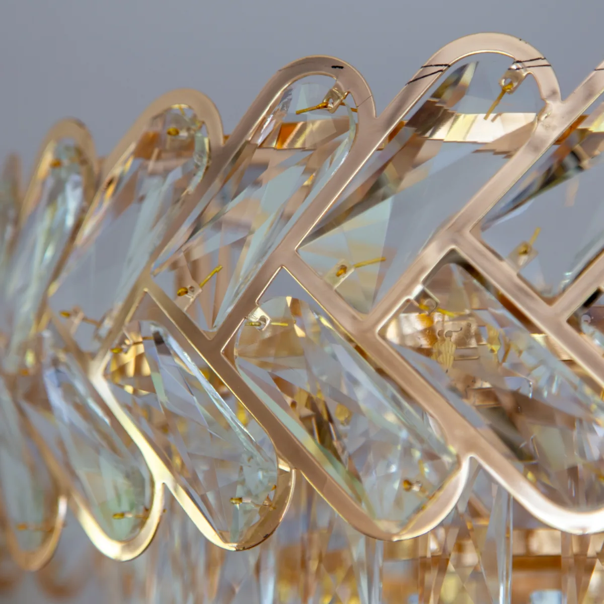 Candelabru Infinity Cristal Gold 45 cm – Cristal K9 Premium și Metal Auriu, 10 Becuri E27, Design Luxos pentru Living și Dormitor - imagine 12