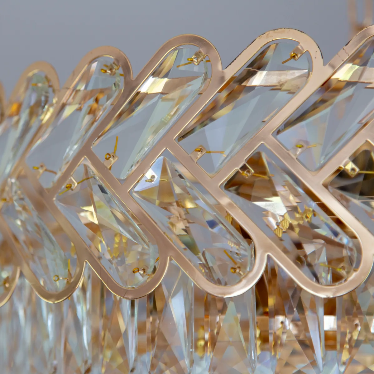 Candelabru Infinity Cristal Gold 55 cm – Cristal K9 Premium și Metal Auriu, 12 Becuri E27, Design Luxos pentru Living și Dining - imagine 10
